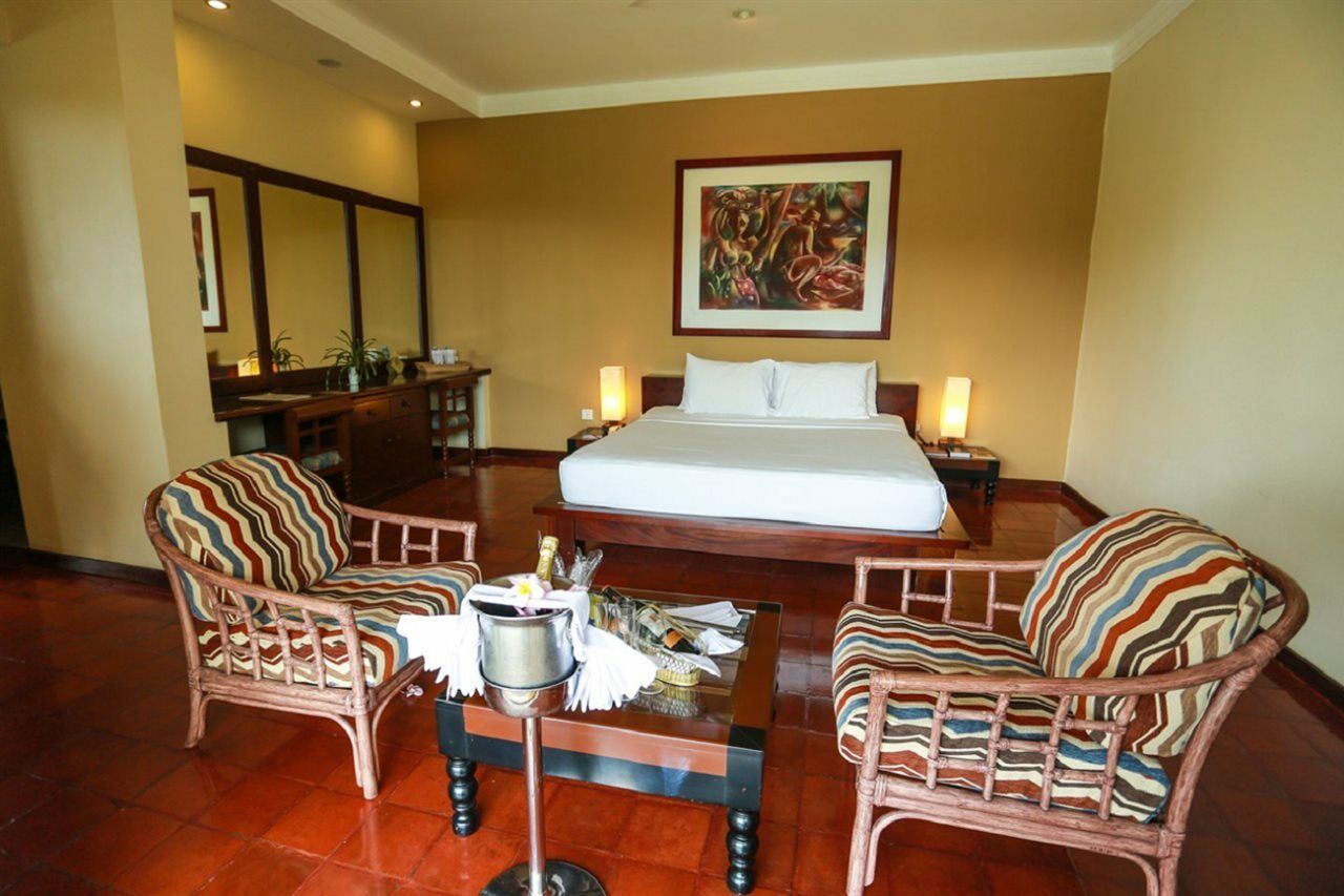 Club Palm Bay Hotel Marawila Exterior photo